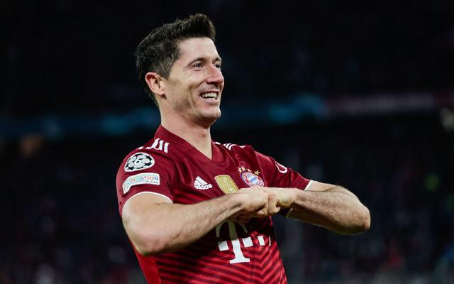 防守球员如何判断对手突破方向？（如何在防守中识别对手的突破走向？）