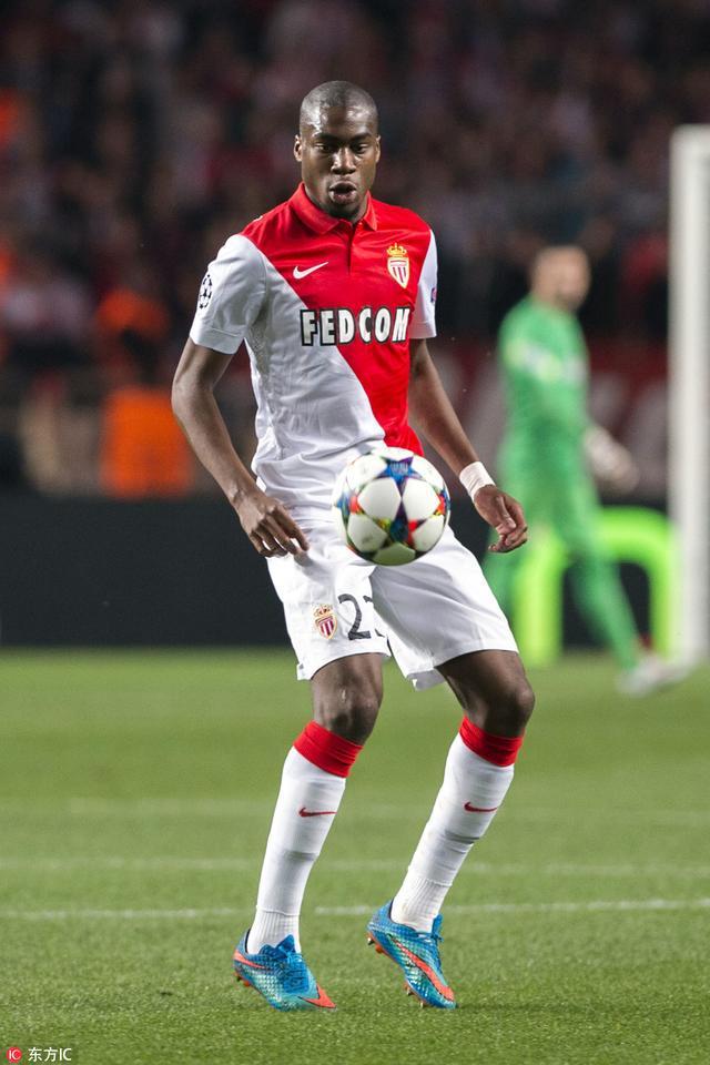 张源赛季末合同到期将会离队，本赛季他共代表球队在各项赛...（张源将于赛季末合同期满离队，本季已代表球队出战各项赛事）