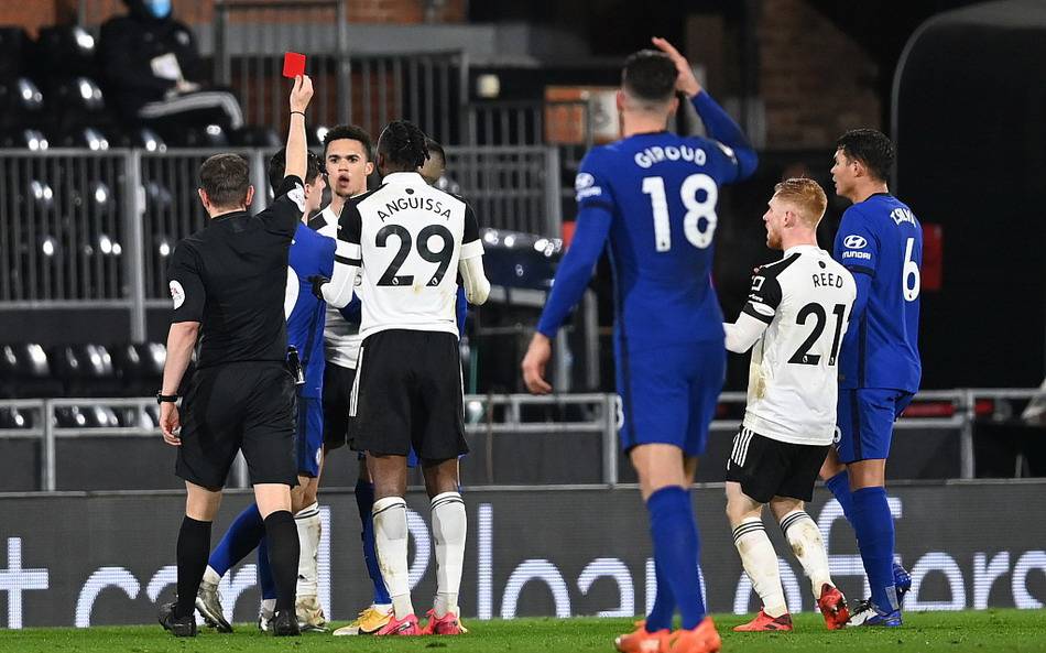 塞维总监：塞维主席小德尔尼多一天在俱乐部工作16小时（塞维总监：主席小德尔尼多每天在俱乐部工作16小时）