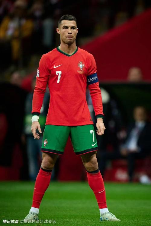 塞尔记者：姆巴佩将因腿部不适缺席欧冠对阵曼城（塞尔电台：姆巴佩因腿部不适缺席欧冠战曼城）