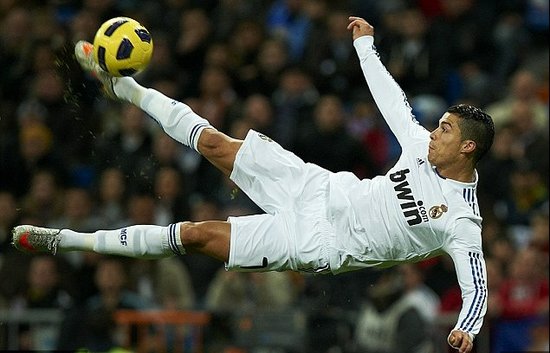 西蒙尼：圣吉罗斯联合擅长利用球员速度，我们必须主动去争胜（西蒙尼：圣吉罗斯联合速度优势明显，我们必须主动出击争取胜利）